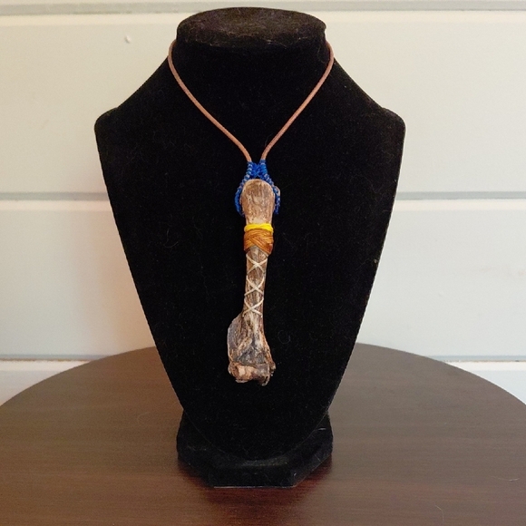 Bone Necklace With Knots - Picture 1 of 8